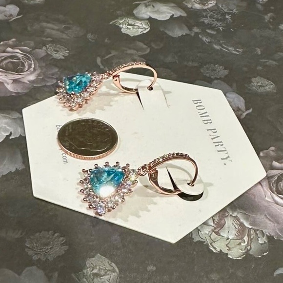 🌊✨ Bomb Party “Calista” Hoop Earrings – Aqua Blue CZ + Rose Gold Plating ✨🌊 - Picture 3 of 4